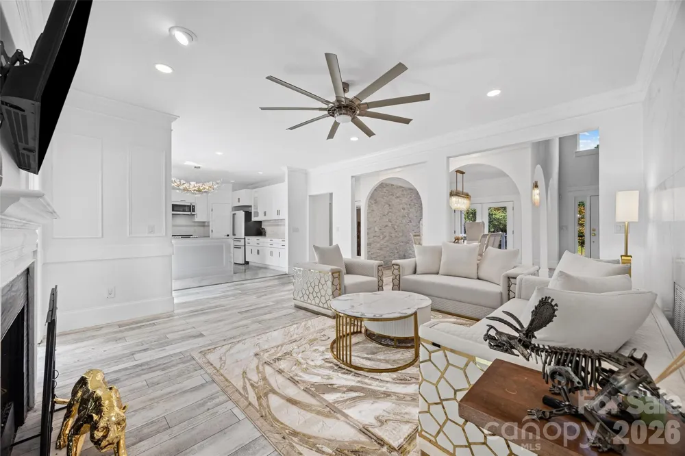 9827 Potter Road Matthews, NC 28104