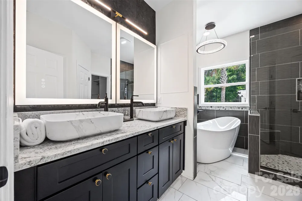 9827 Potter Road Matthews, NC 28104