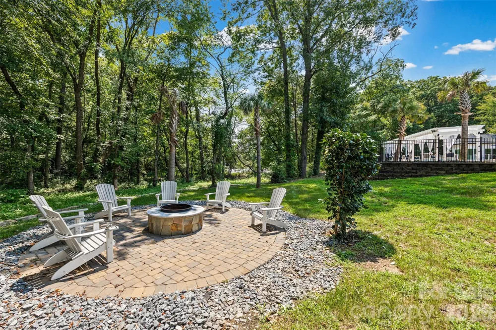 9827 Potter Road Matthews, NC 28104