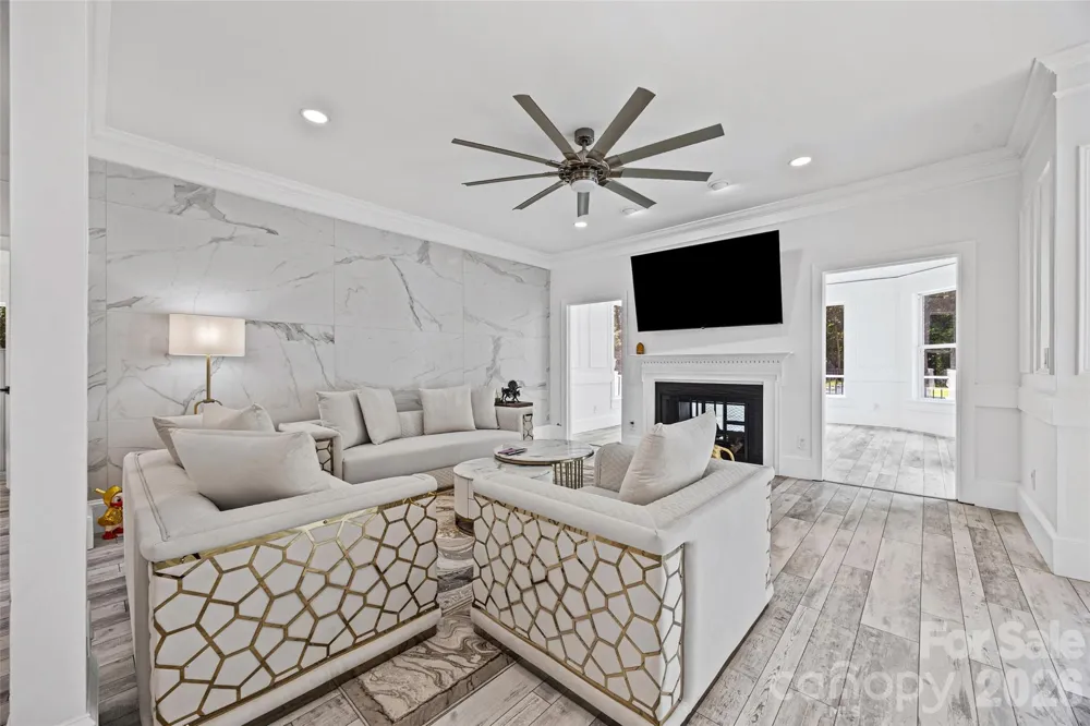 9827 Potter Road Matthews, NC 28104