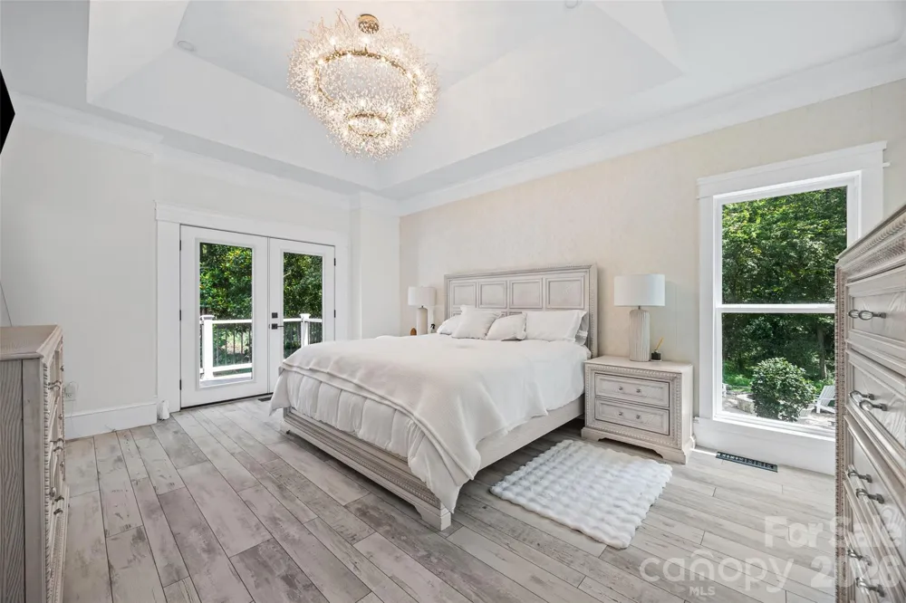 9827 Potter Road Matthews, NC 28104