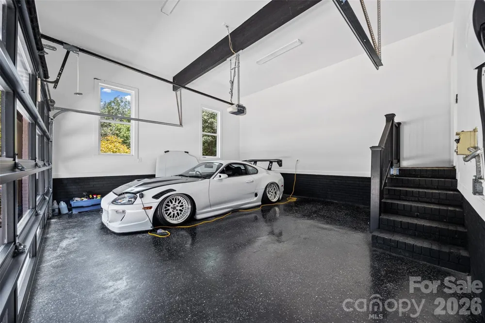 9827 Potter Road Matthews, NC 28104