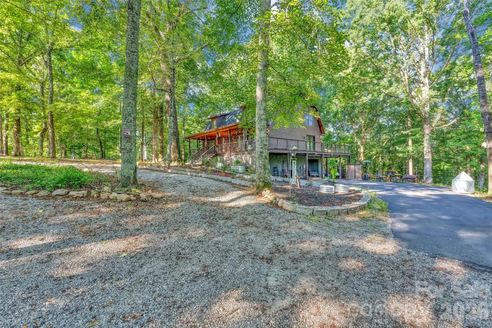 2440 Mount Lebanon Road Campobello, SC 29322