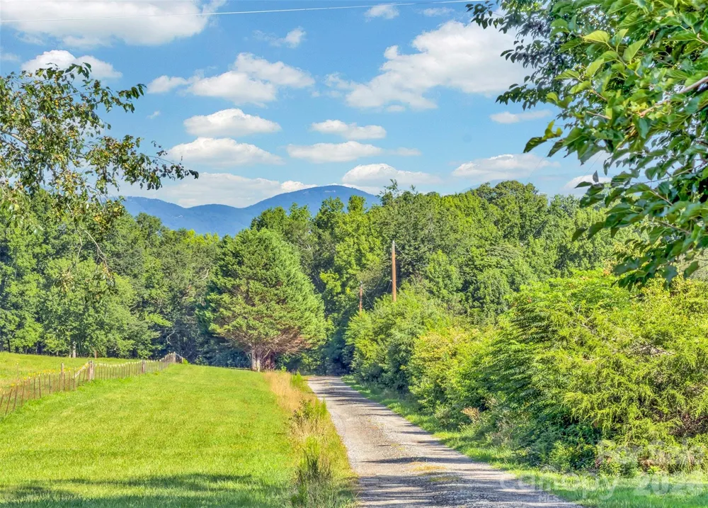 2440 Mount Lebanon Road Campobello, SC 29322