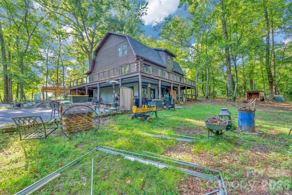 2440 Mount Lebanon Road Campobello, SC 29322
