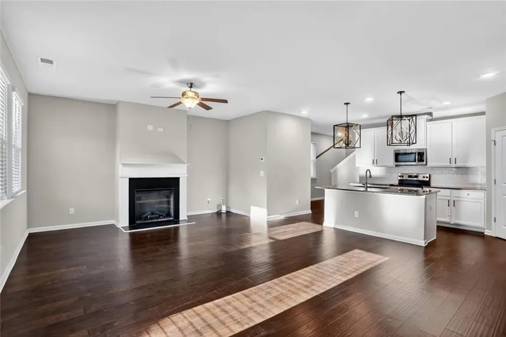 1553 Spring Hollow Way Stone Mountain, GA 30083