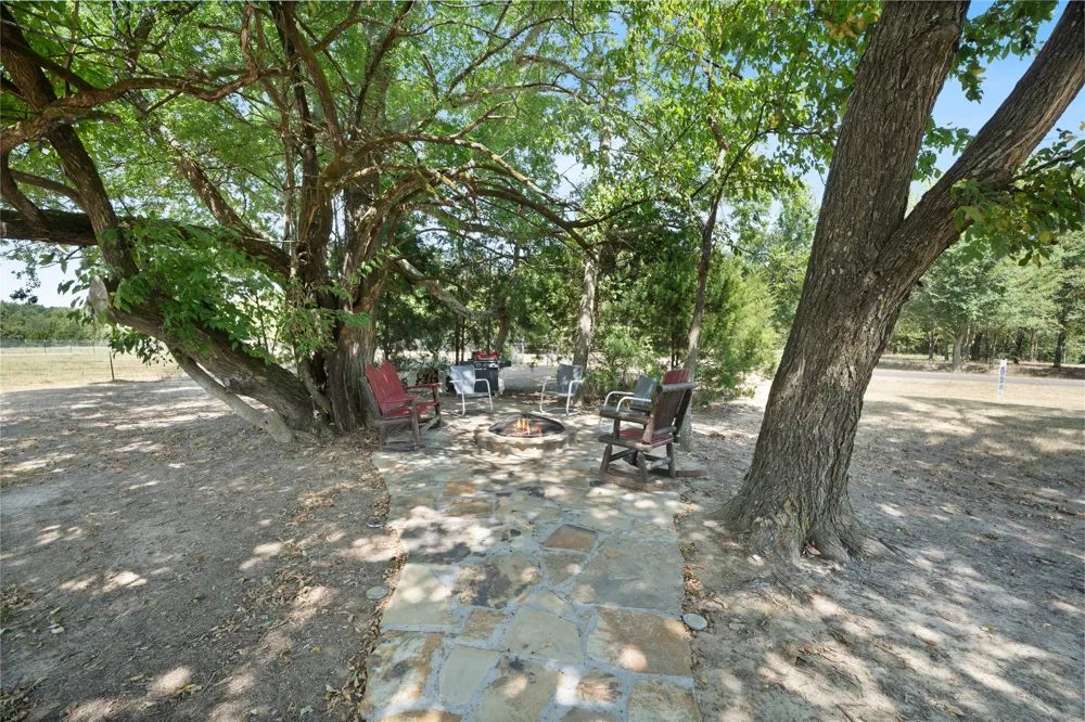 230 CR 1739 Yantis, TX 75497