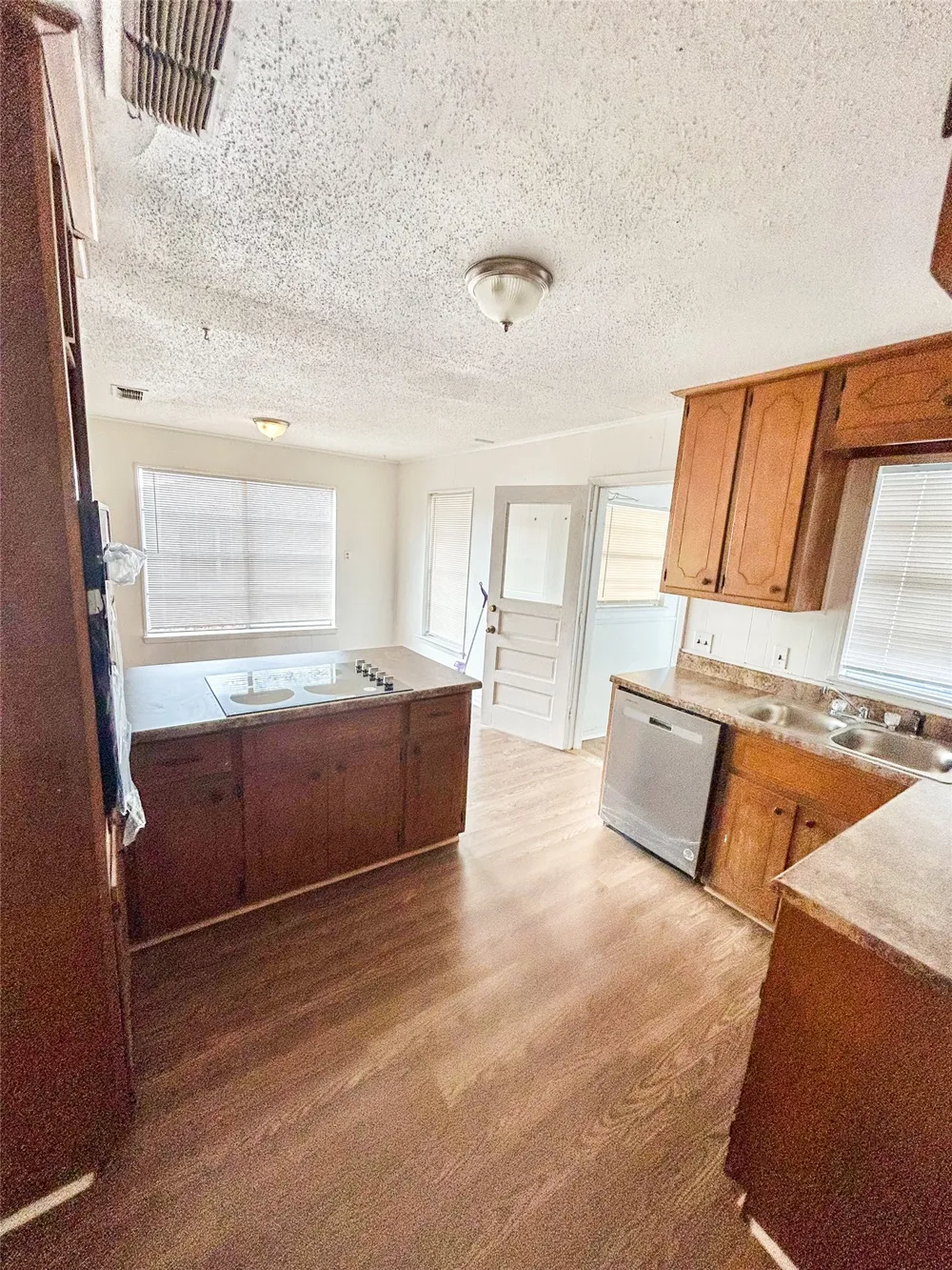 1701 W Main Clarksville, TX 75426