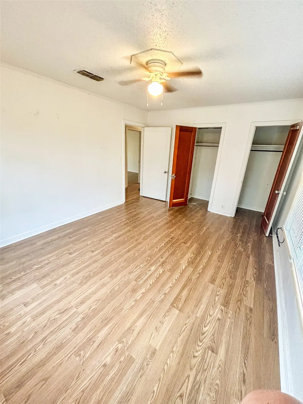 1701 W Main Clarksville, TX 75426