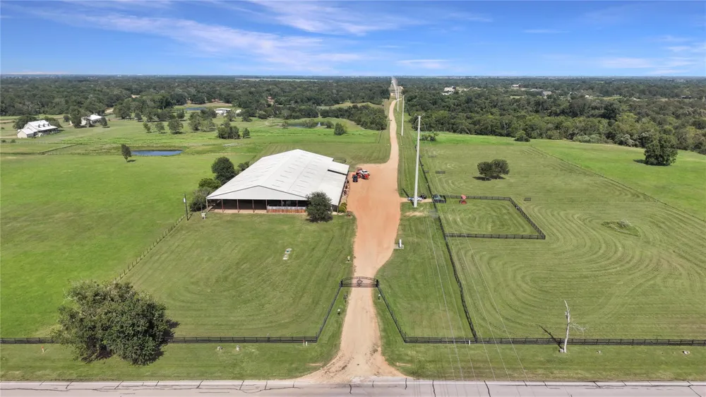 39577 Mesquite Hempstead, TX 77445