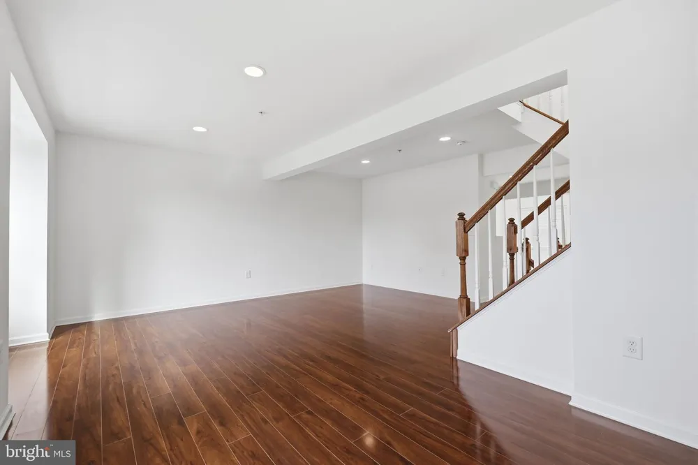 100 SUSAN CIRCLE North Wales, PA 19454