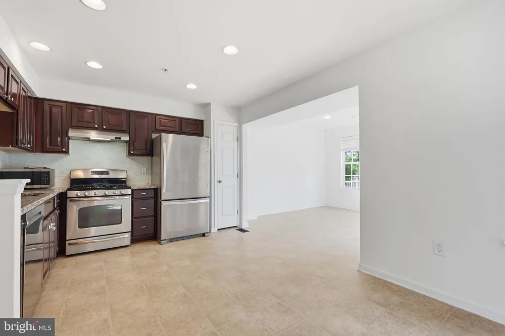 100 SUSAN CIRCLE North Wales, PA 19454