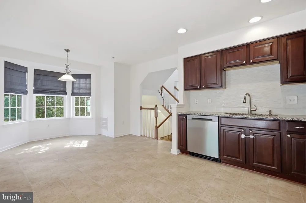 100 SUSAN CIRCLE North Wales, PA 19454