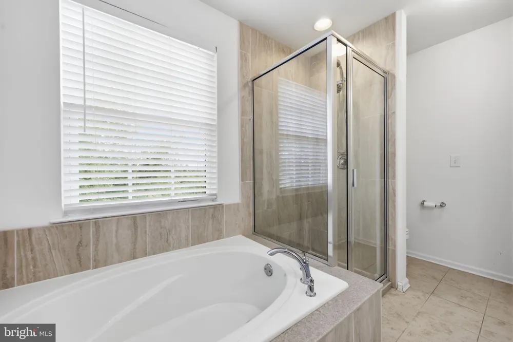 100 SUSAN CIRCLE North Wales, PA 19454