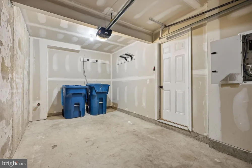 100 SUSAN CIRCLE North Wales, PA 19454