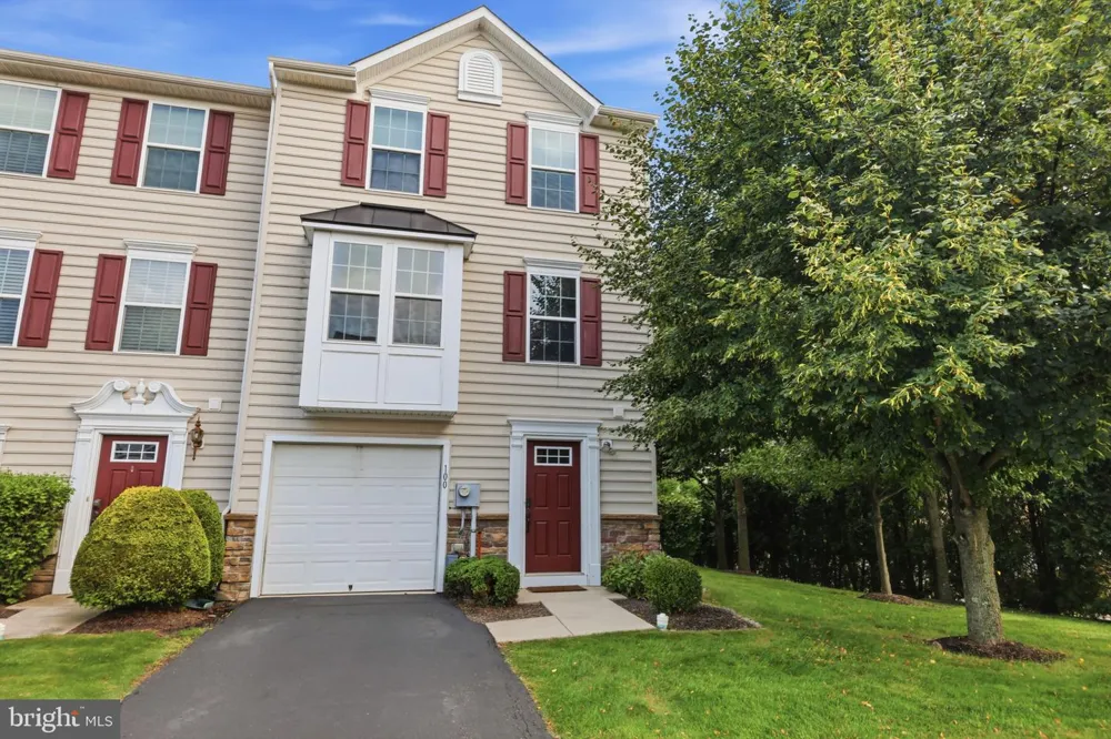 100 SUSAN CIRCLE North Wales, PA 19454