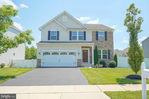 27 CARRINGTON WAY