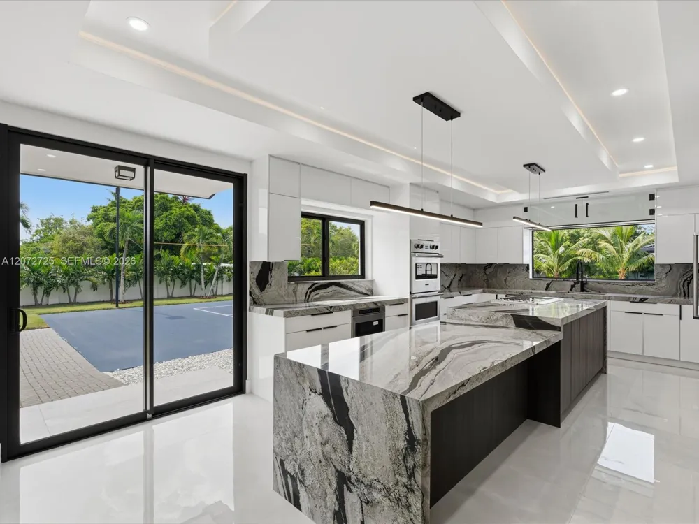 10201 SW 64th St Miami, FL 33173