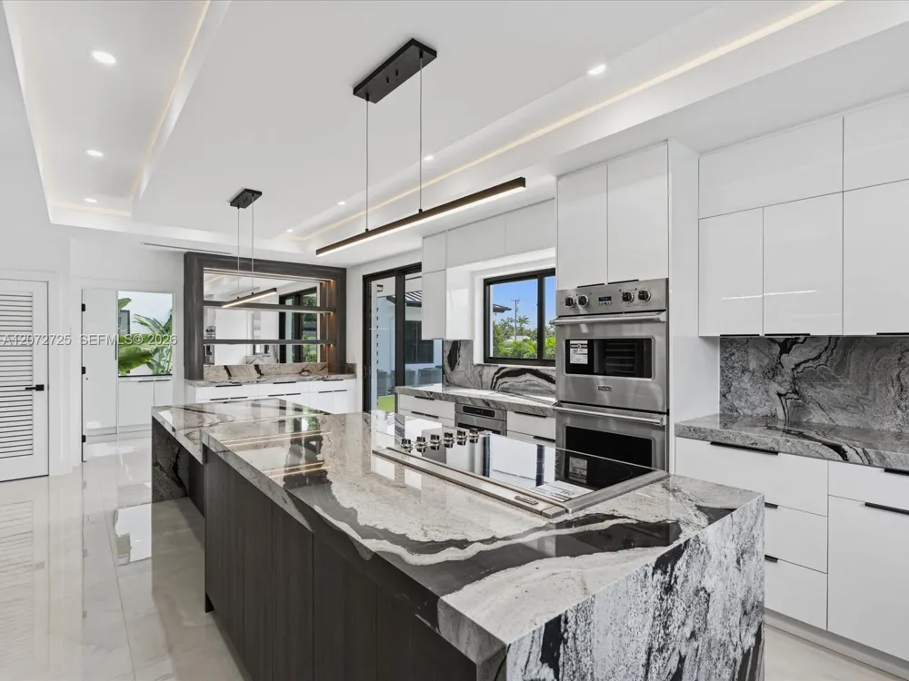 10201 SW 64th St Miami, FL 33173