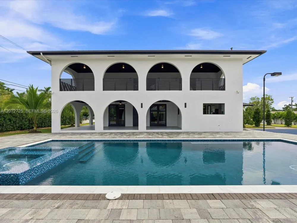 10201 SW 64th St Miami, FL 33173