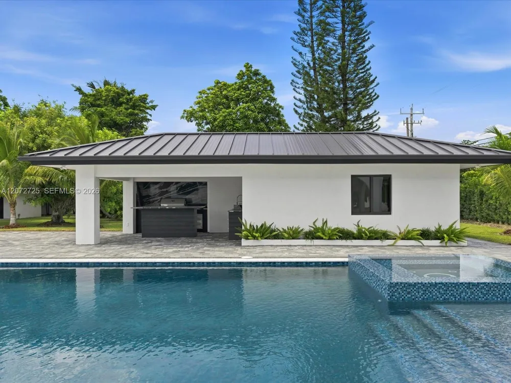 10201 SW 64th St Miami, FL 33173