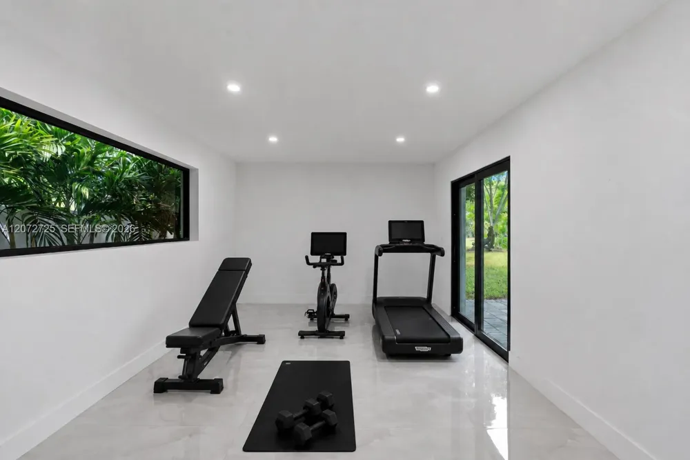 10201 SW 64th St Miami, FL 33173