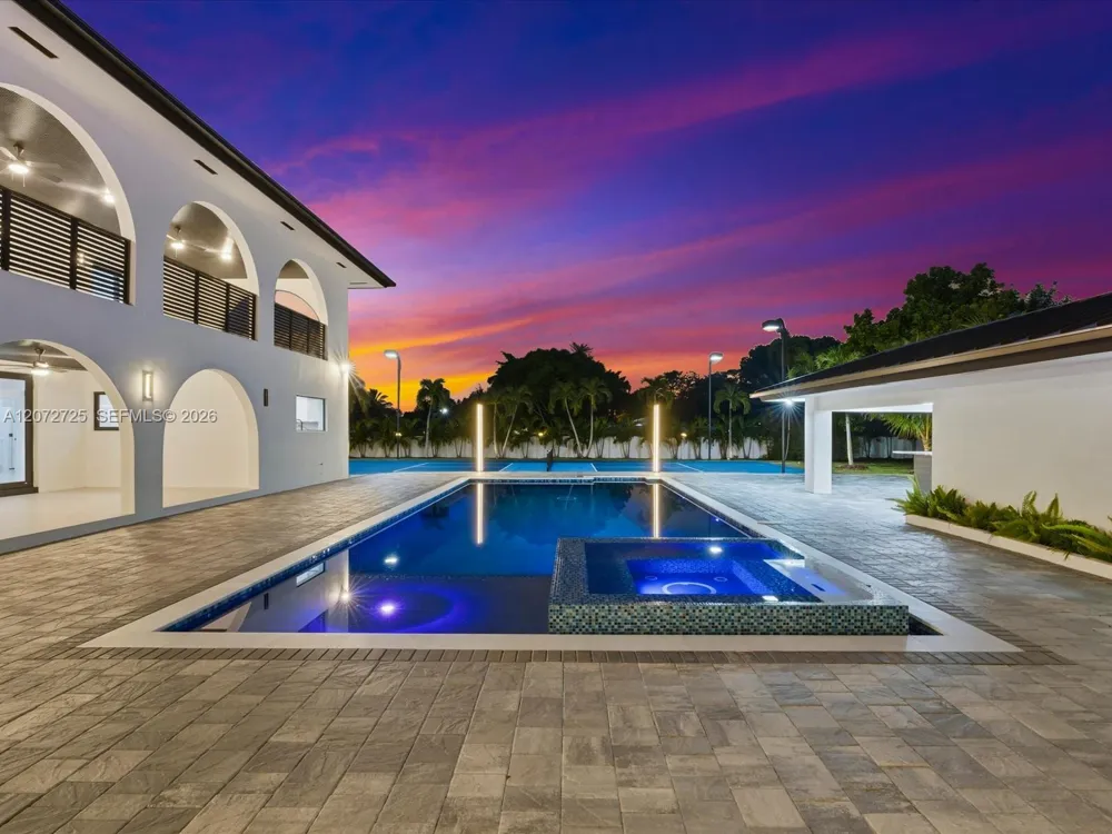 10201 SW 64th St Miami, FL 33173