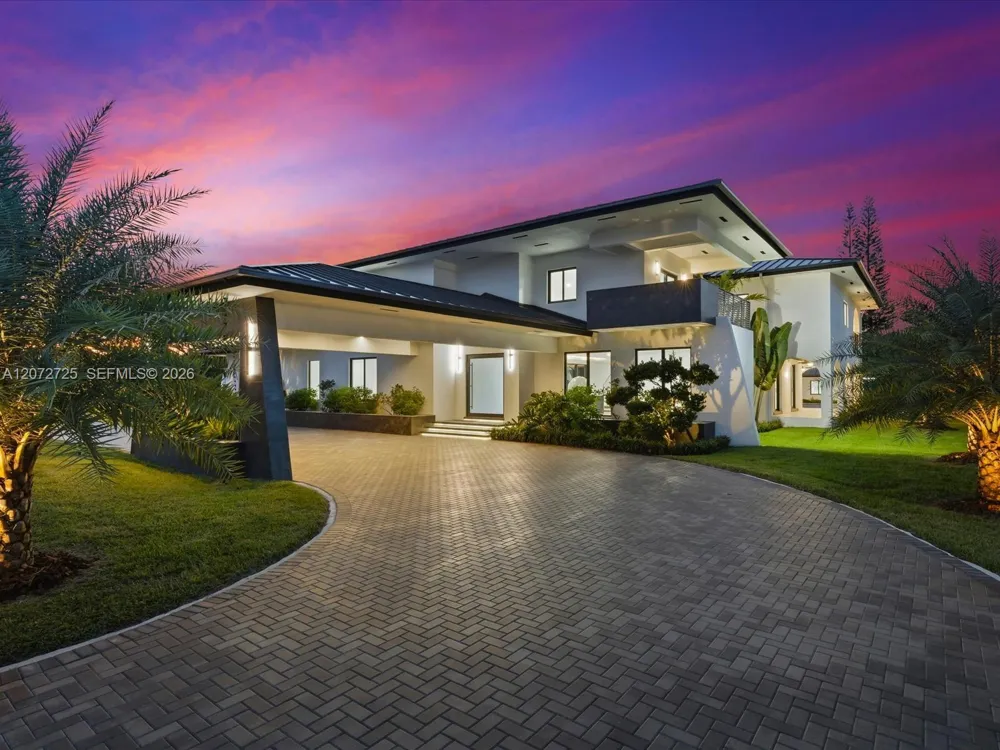 10201 SW 64th St Miami, FL 33173
