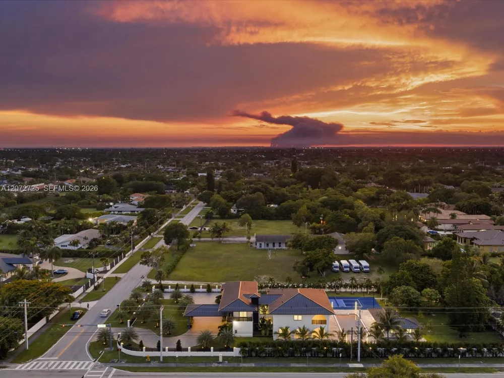 10201 SW 64th St Miami, FL 33173