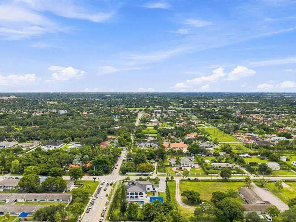 10201 SW 64th St Miami, FL 33173