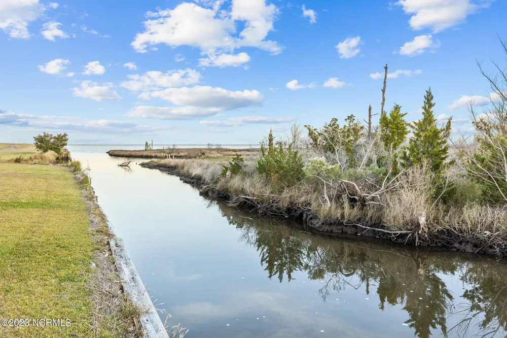 174 S Harbor Drive Davis, NC 28524