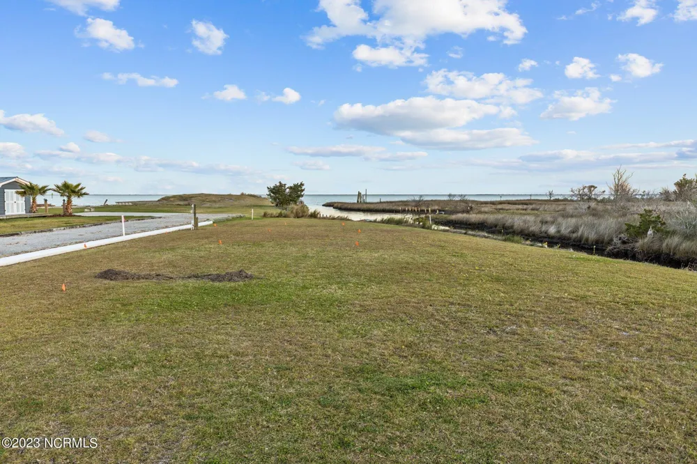 174 S Harbor Drive Davis, NC 28524