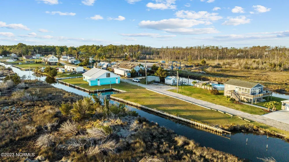174 S Harbor Drive Davis, NC 28524