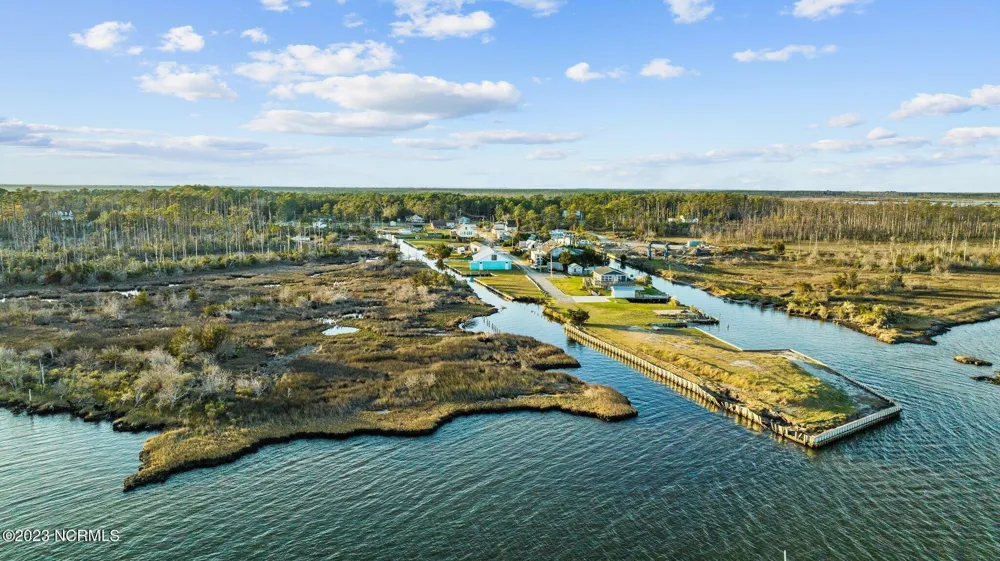 174 S Harbor Drive Davis, NC 28524
