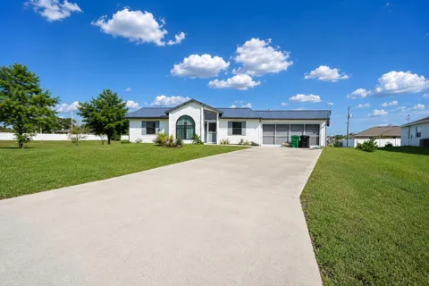 409 SW Voltair Terrace