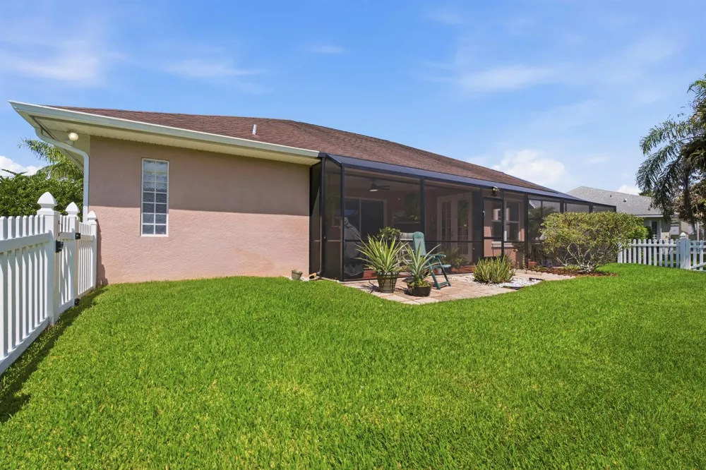 6445 36th Place Vero Beach, FL 32966