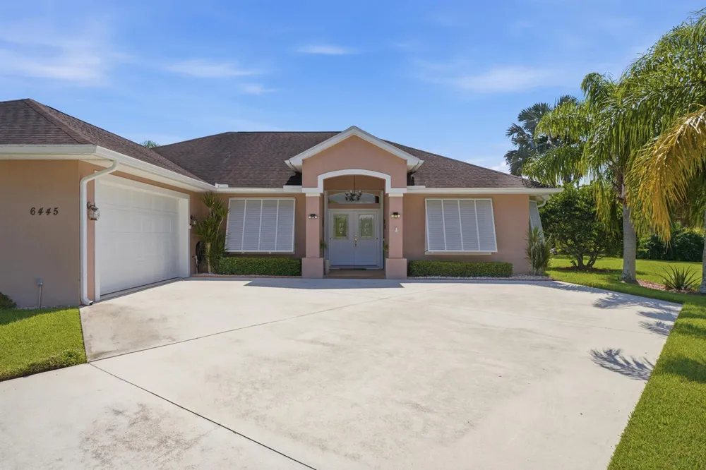6445 36th Place Vero Beach, FL 32966