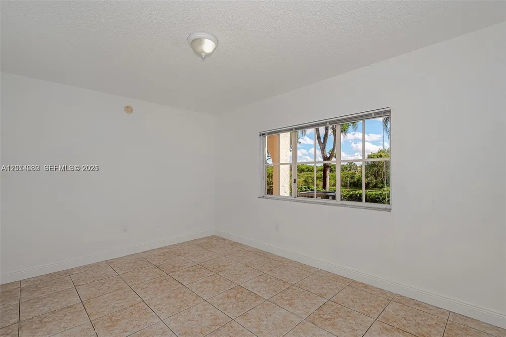 2452 Centergate Dr #103 Miramar, FL 33025