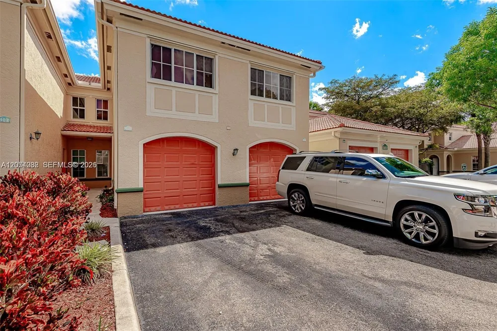 2452 Centergate Dr #103 Miramar, FL 33025