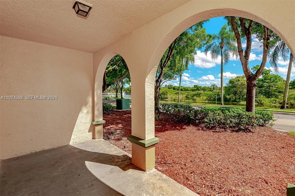2452 Centergate Dr #103 Miramar, FL 33025