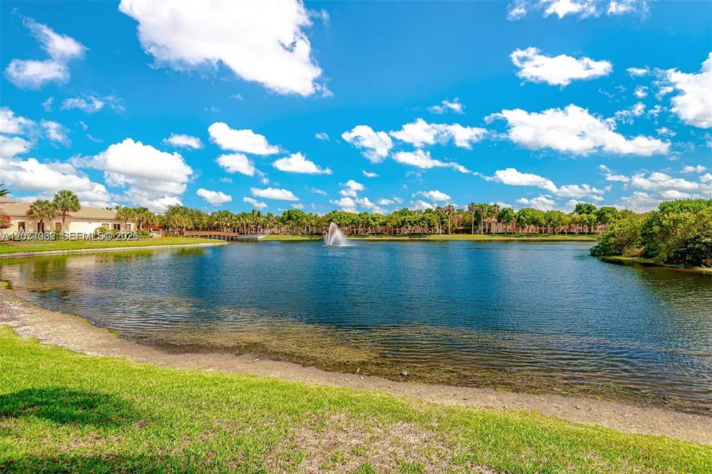 2452 Centergate Dr #103 Miramar, FL 33025