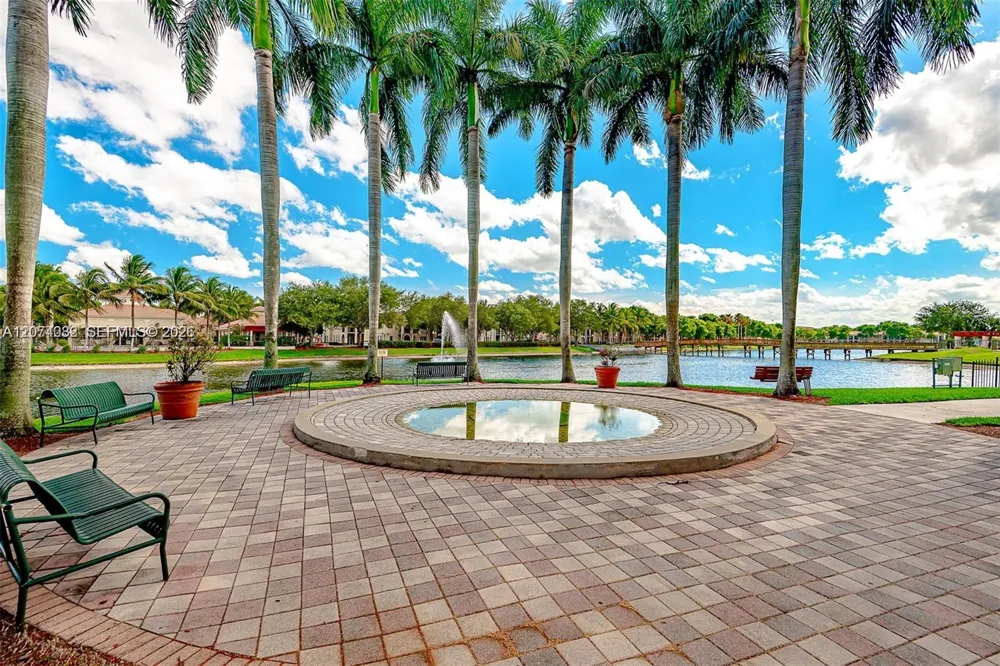 2452 Centergate Dr #103 Miramar, FL 33025