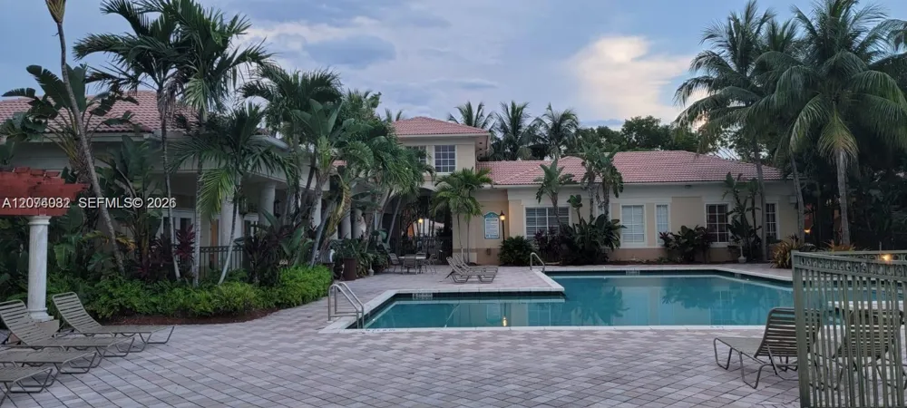 2452 Centergate Dr #103 Miramar, FL 33025
