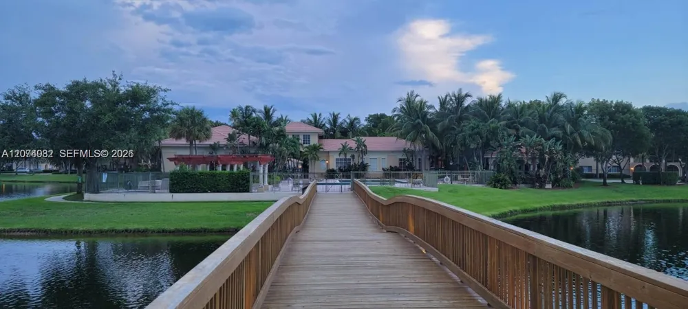 2452 Centergate Dr #103 Miramar, FL 33025