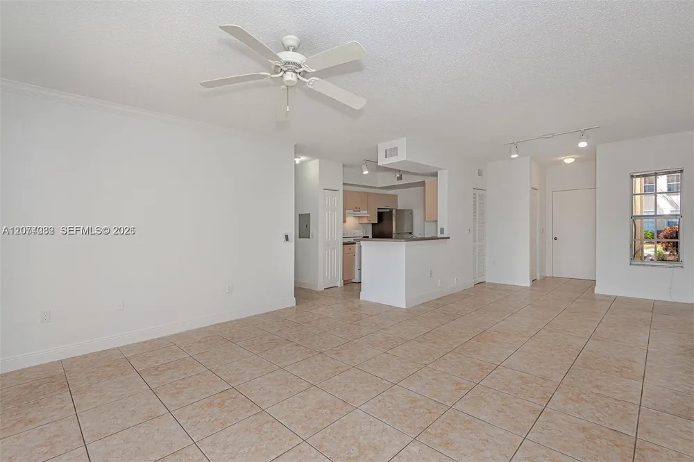 2452 Centergate Dr #103 Miramar, FL 33025