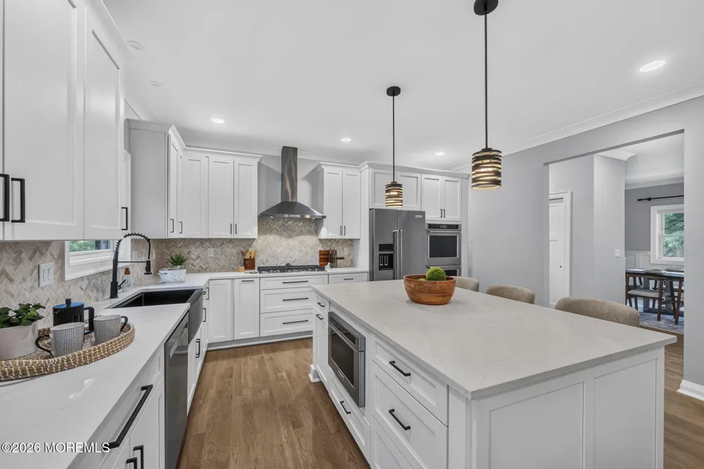 284 Middle Road Holmdel, NJ 07733