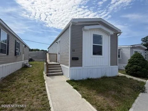 11 Avenue B
