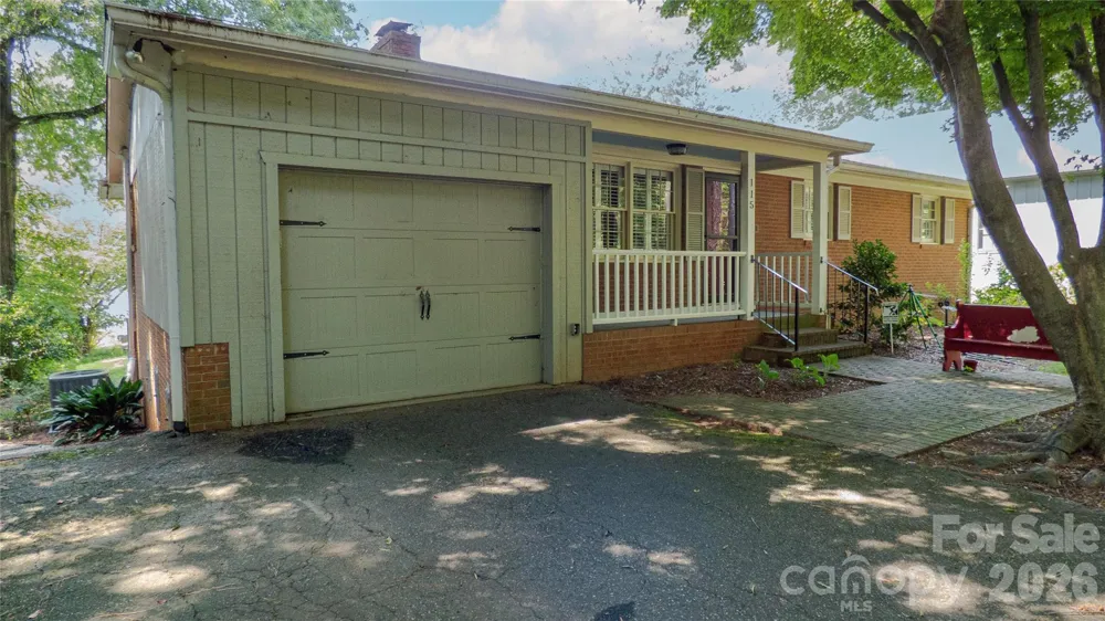 115 Rainbow Lane Mooresville, NC 28117