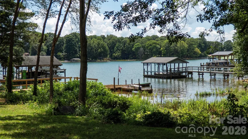115 Rainbow Lane Mooresville, NC 28117