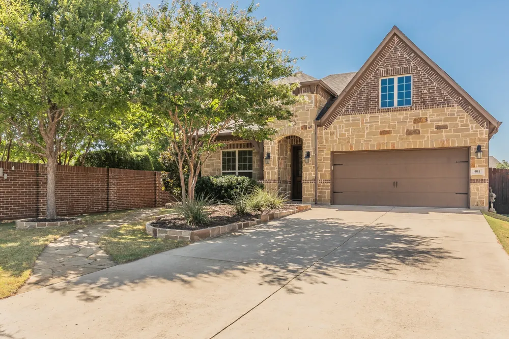 401 Middleton Drive Roanoke, TX 76262